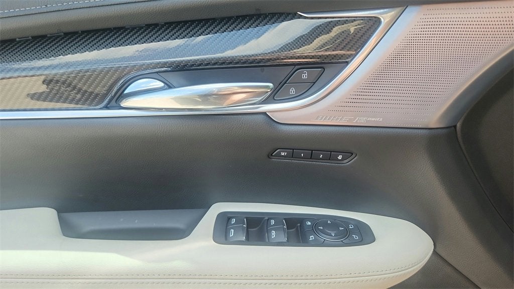 2025 Cadillac XT6 Sport