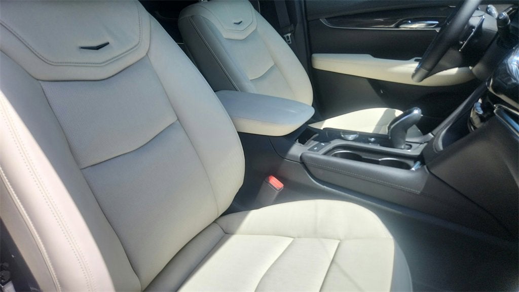 2025 Cadillac XT6 Sport