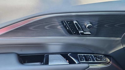 2025 Cadillac LYRIQ Luxury 1