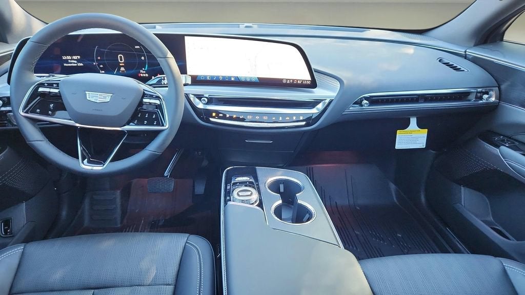 2025 Cadillac LYRIQ Luxury 1