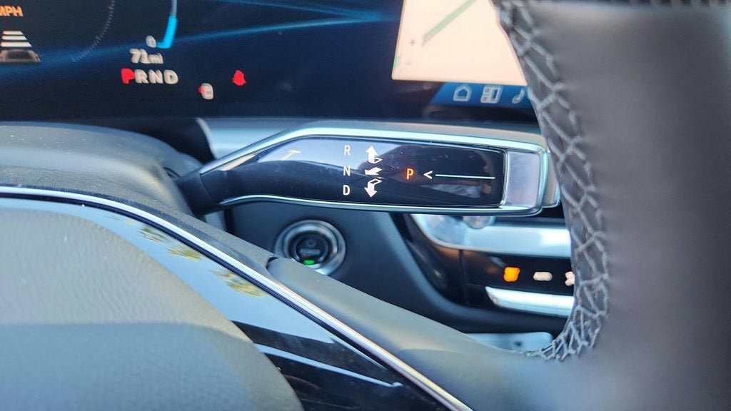 2025 Cadillac LYRIQ Luxury 1