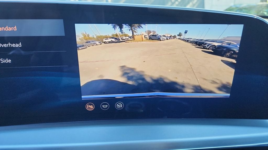 2025 Cadillac LYRIQ Luxury 1