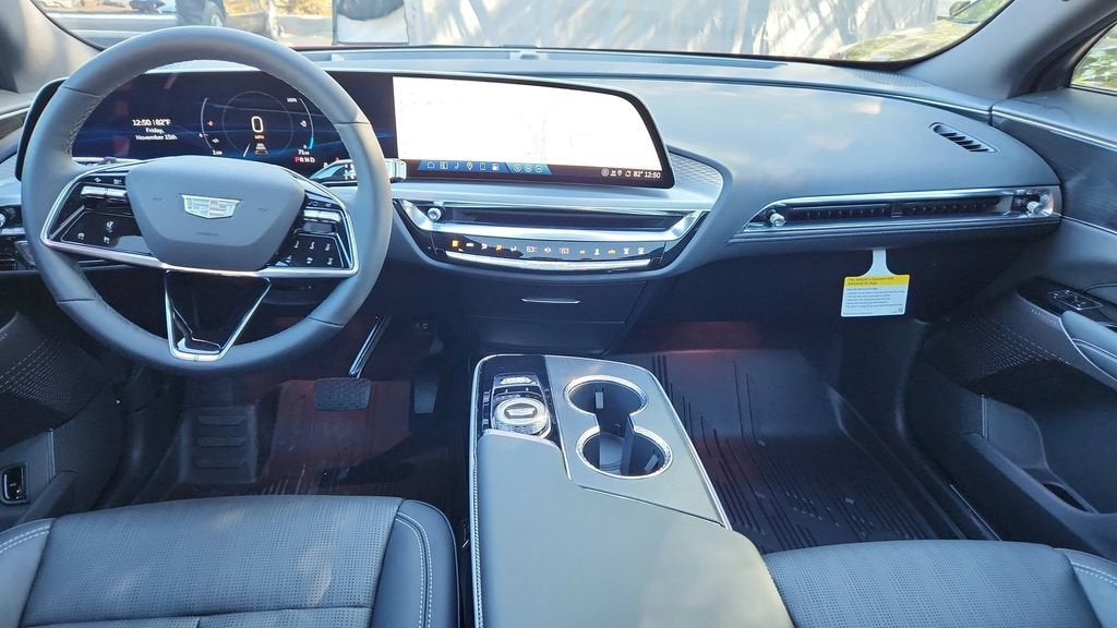 2025 Cadillac LYRIQ Luxury 1