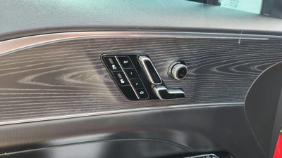 2025 Cadillac LYRIQ Luxury 1