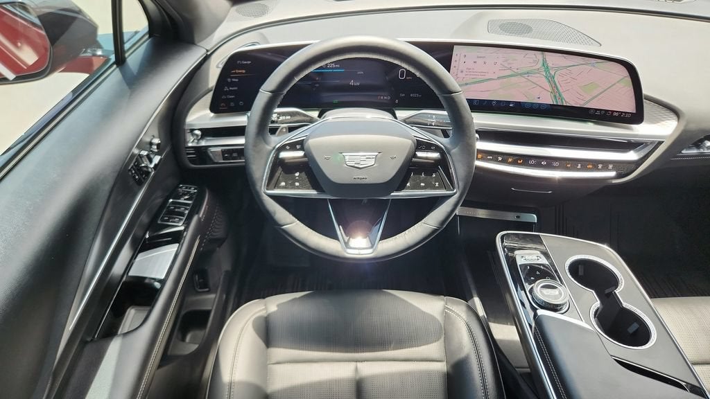2025 Cadillac LYRIQ Luxury 1