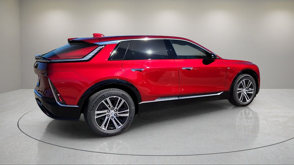 2025 Cadillac LYRIQ Luxury 1