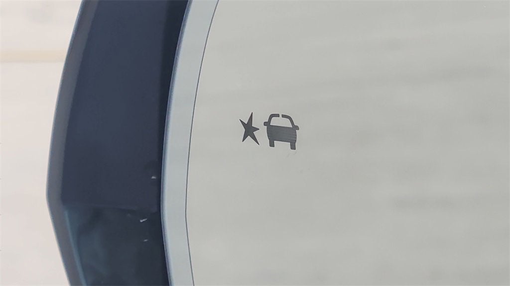 2025 Cadillac LYRIQ Luxury 1