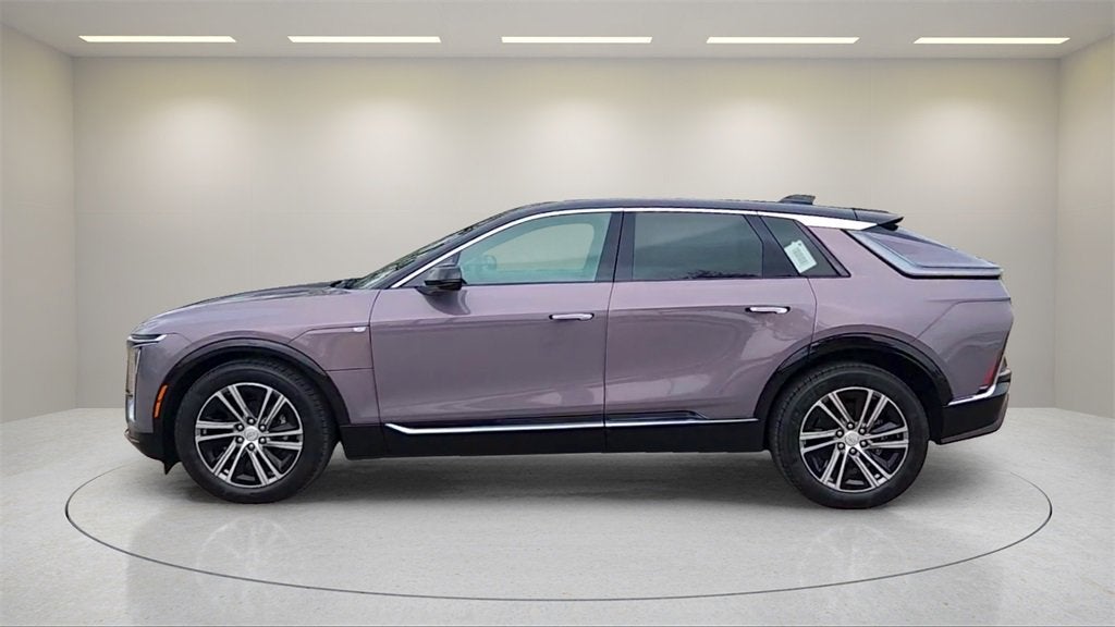 2025 Cadillac LYRIQ Luxury 1