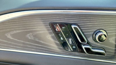 2024 Cadillac LYRIQ Luxury 1