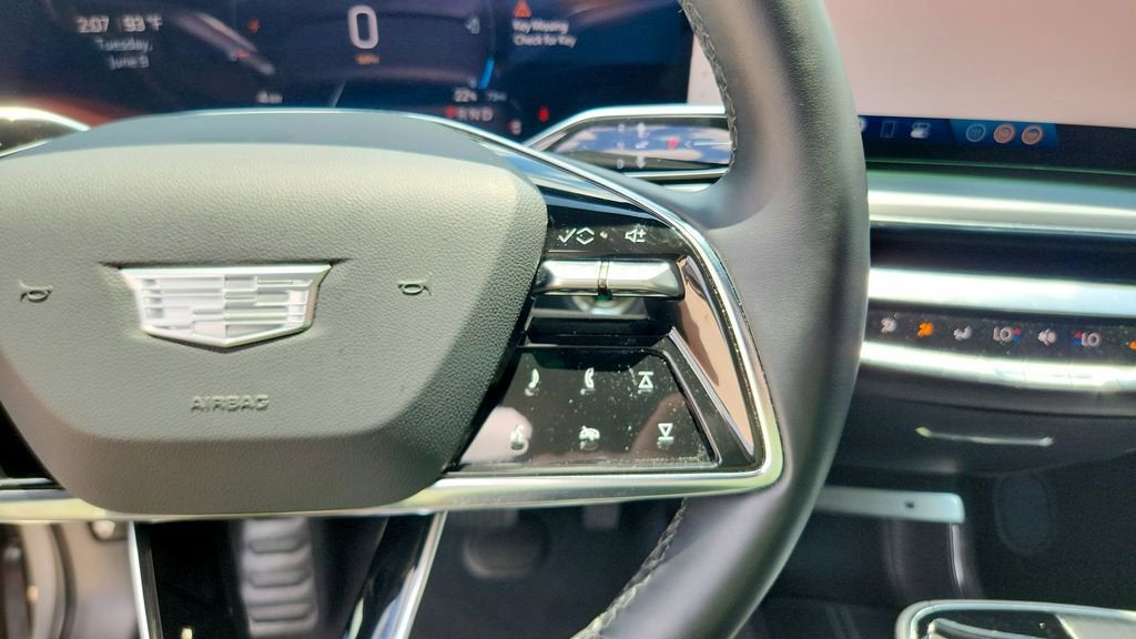 2024 Cadillac LYRIQ Luxury 1