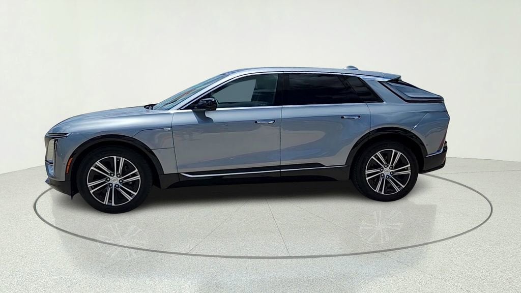 2024 Cadillac LYRIQ Luxury 1