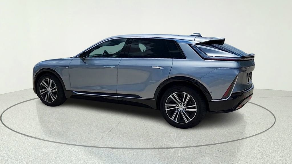 2024 Cadillac LYRIQ Luxury 1