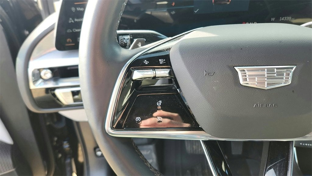 2024 Cadillac LYRIQ Luxury 1