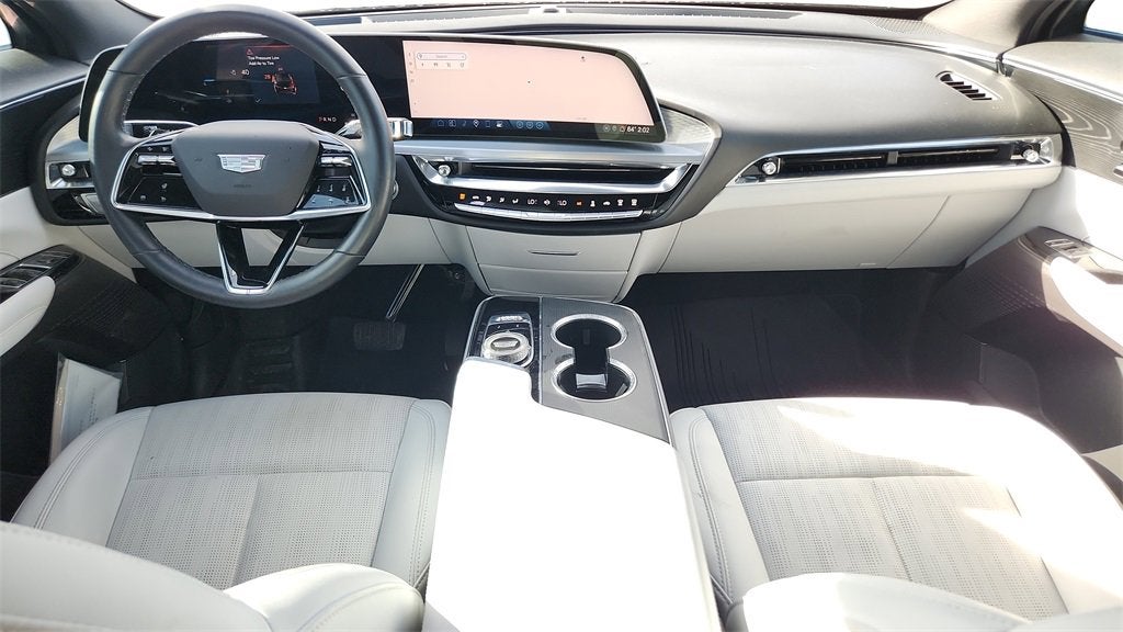 2024 Cadillac LYRIQ Luxury 1