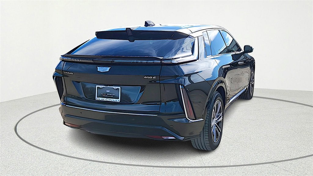 2024 Cadillac LYRIQ Luxury 1