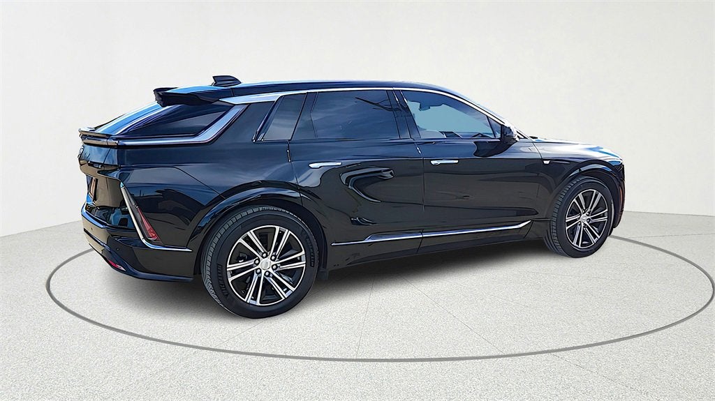 2024 Cadillac LYRIQ Luxury 1
