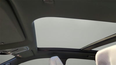 2025 Cadillac LYRIQ Luxury 2