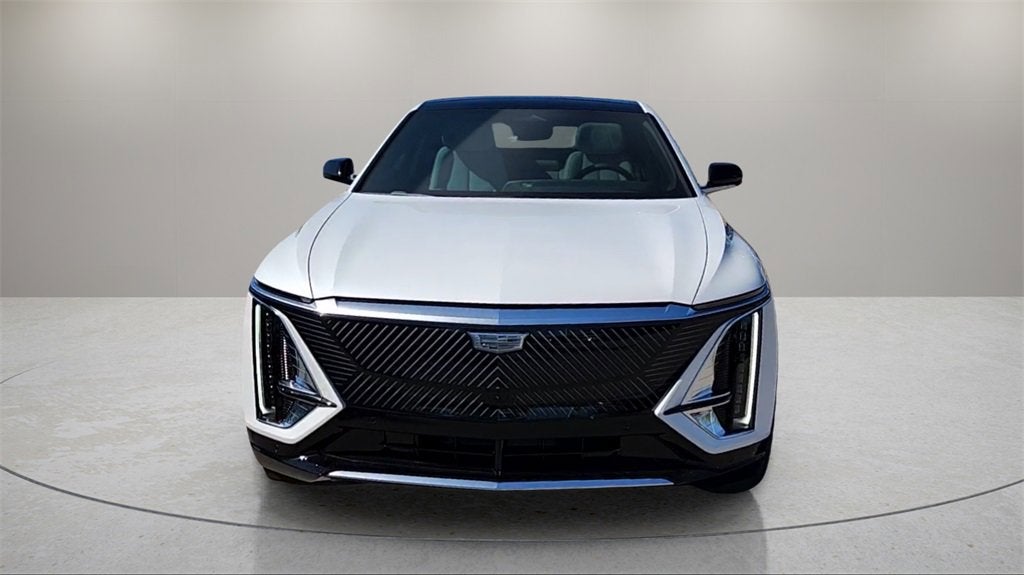 2025 Cadillac LYRIQ Luxury 2