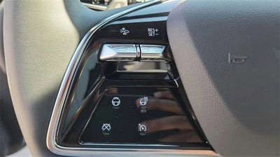 2025 Cadillac LYRIQ Luxury 2