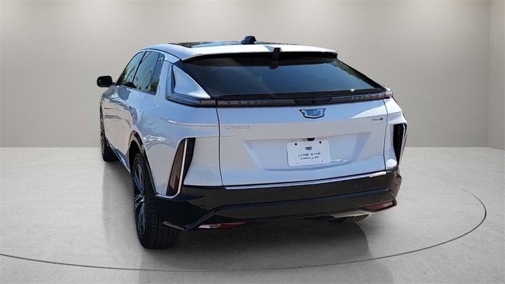 2025 Cadillac LYRIQ Luxury 2