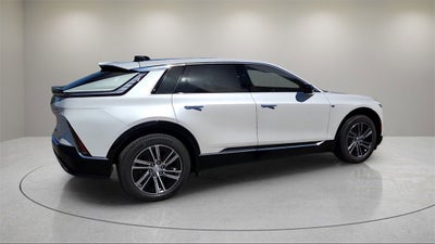 2025 Cadillac LYRIQ Luxury 2