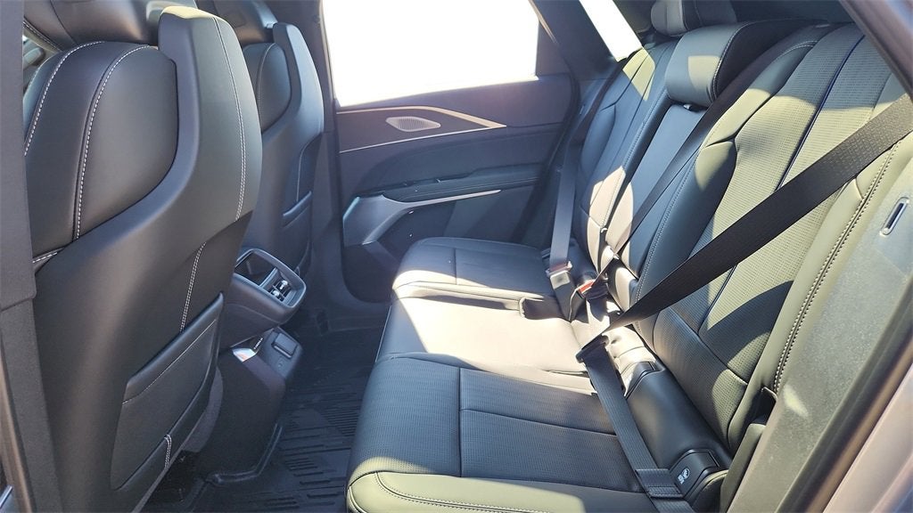 2026 Cadillac LYRIQ Premium Luxury