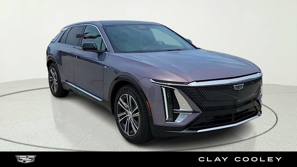 2024 Cadillac LYRIQ Luxury 2