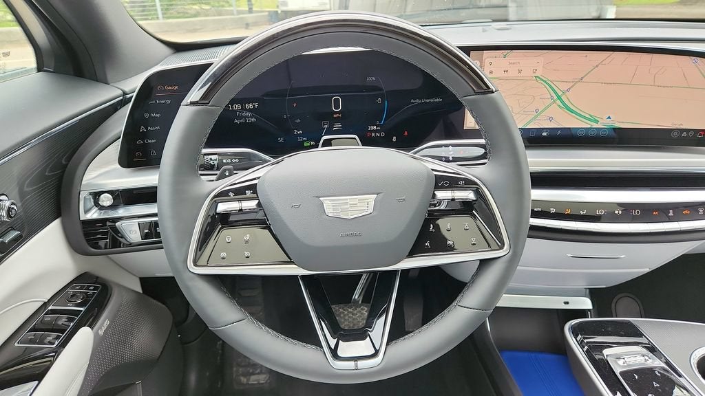 2024 Cadillac LYRIQ Luxury 2