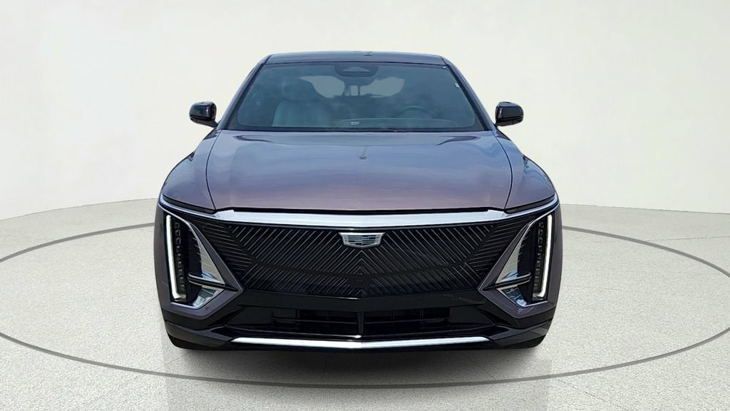 2024 Cadillac LYRIQ Luxury 2