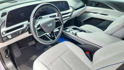 2024 Cadillac LYRIQ Luxury 2