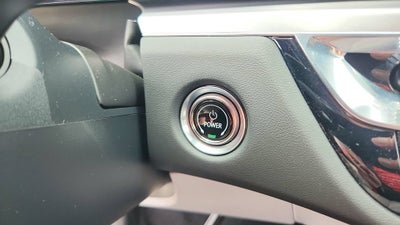 2024 Cadillac LYRIQ Luxury 2