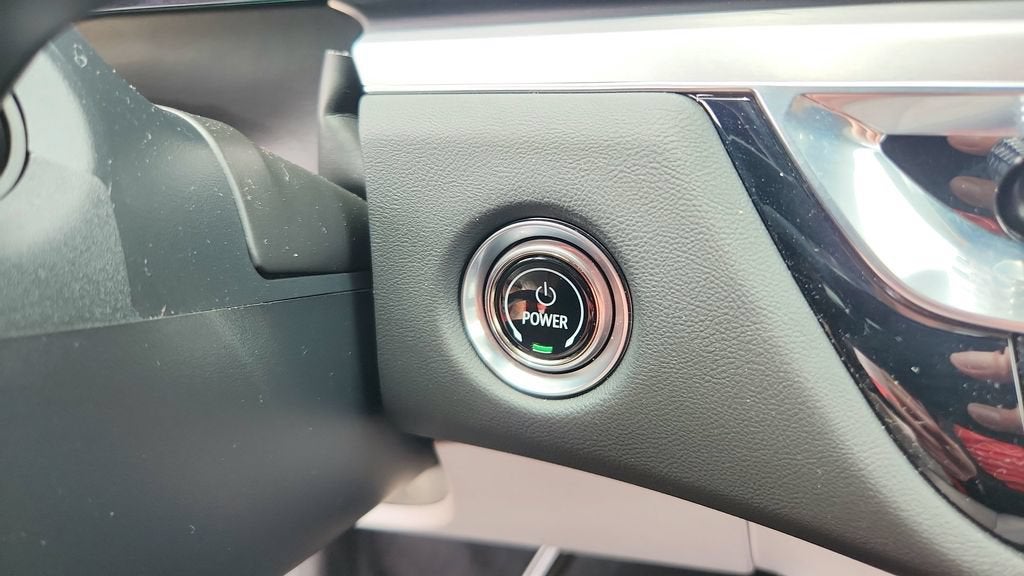 2024 Cadillac LYRIQ Luxury 2