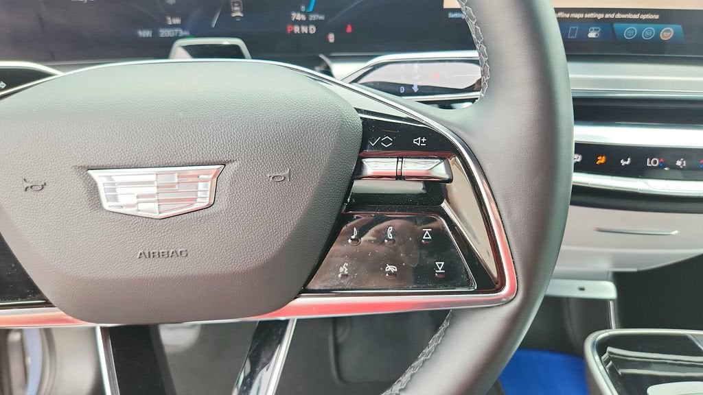 2024 Cadillac LYRIQ Luxury 2