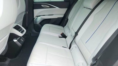 2024 Cadillac LYRIQ Luxury 2