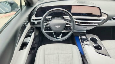 2024 Cadillac LYRIQ Luxury 2