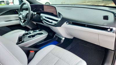 2024 Cadillac LYRIQ Luxury 2