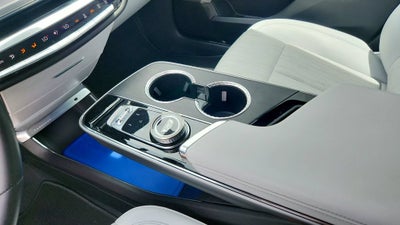 2024 Cadillac LYRIQ Luxury 2