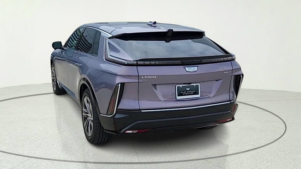 2024 Cadillac LYRIQ Luxury 2