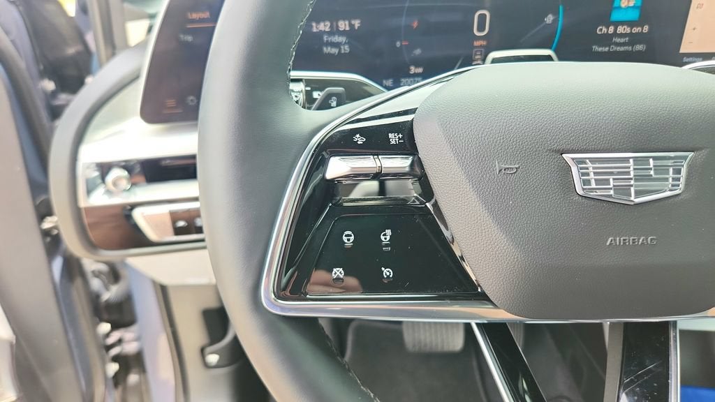 2024 Cadillac LYRIQ Luxury 2