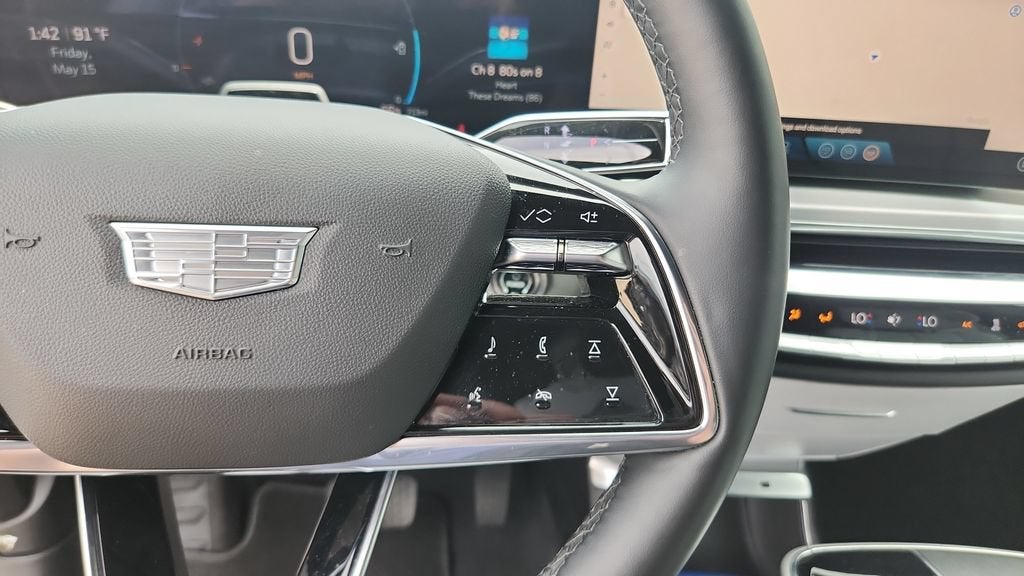 2024 Cadillac LYRIQ Luxury 2