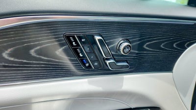 2024 Cadillac LYRIQ Luxury 2