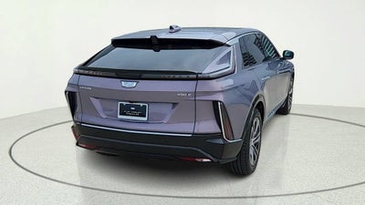 2024 Cadillac LYRIQ Luxury 2