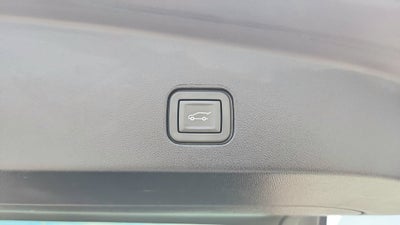 2024 Cadillac LYRIQ Luxury 2