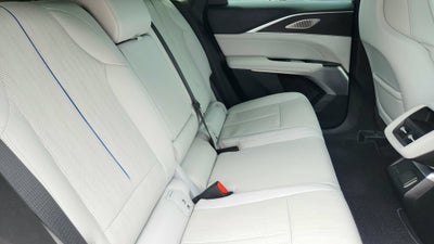 2024 Cadillac LYRIQ Luxury 2