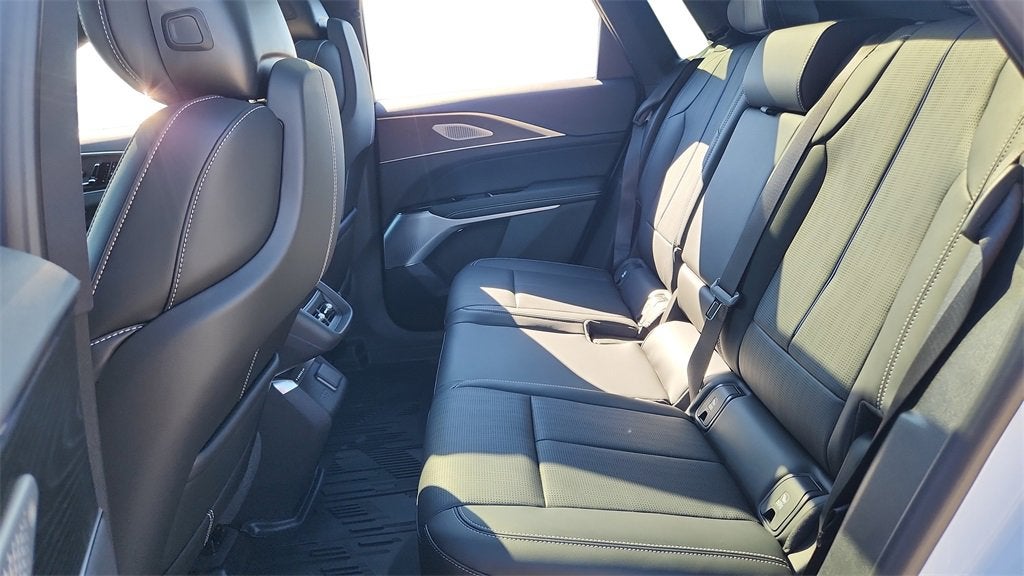 2026 Cadillac LYRIQ Premium Luxury