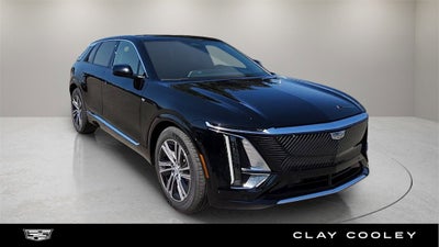 2025 Cadillac LYRIQ Luxury 2
