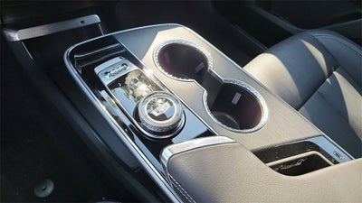 2025 Cadillac LYRIQ Luxury 2