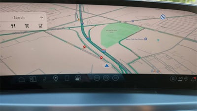 2025 Cadillac LYRIQ Luxury 2