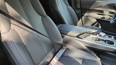 2025 Cadillac LYRIQ Luxury 2