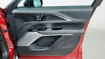 2024 Cadillac LYRIQ Luxury 2